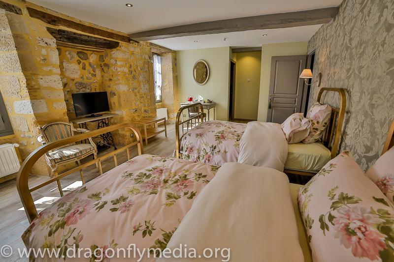 Bed and Breakfast Le Grand Cedre Lolme Pokoj fotografie